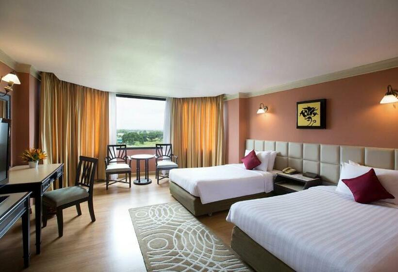 اتاق اجرایی با تخت بزرگ, The Imperial Hotel & Convention Centre Phitsanulok
