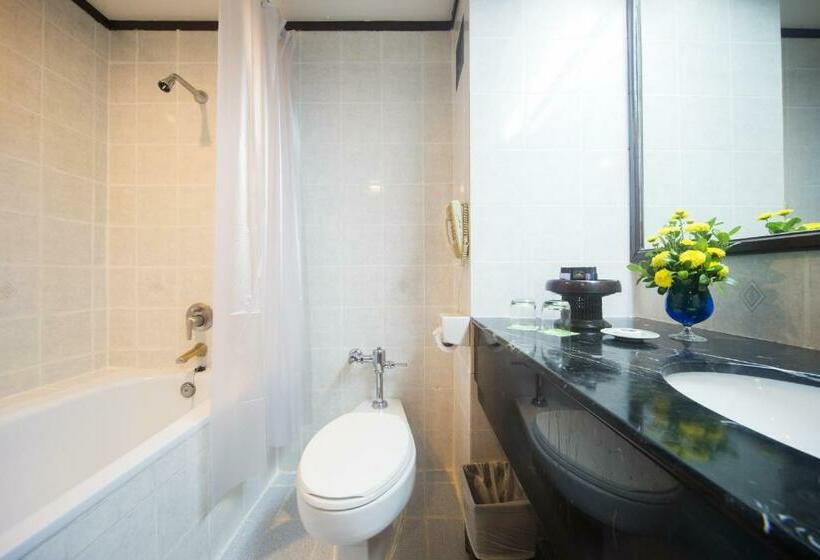 اتاق اجرایی با تخت بزرگ, The Imperial Hotel & Convention Centre Phitsanulok