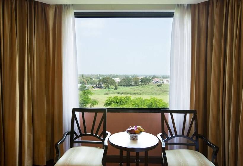 Deluxe Room, The Imperial  And Convention Centre Phitsanulok