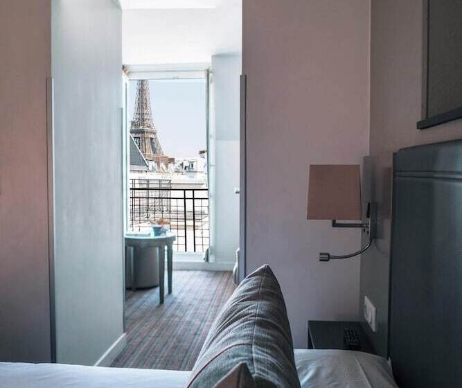سوییت جونیور, Timhotel Tour Eiffel