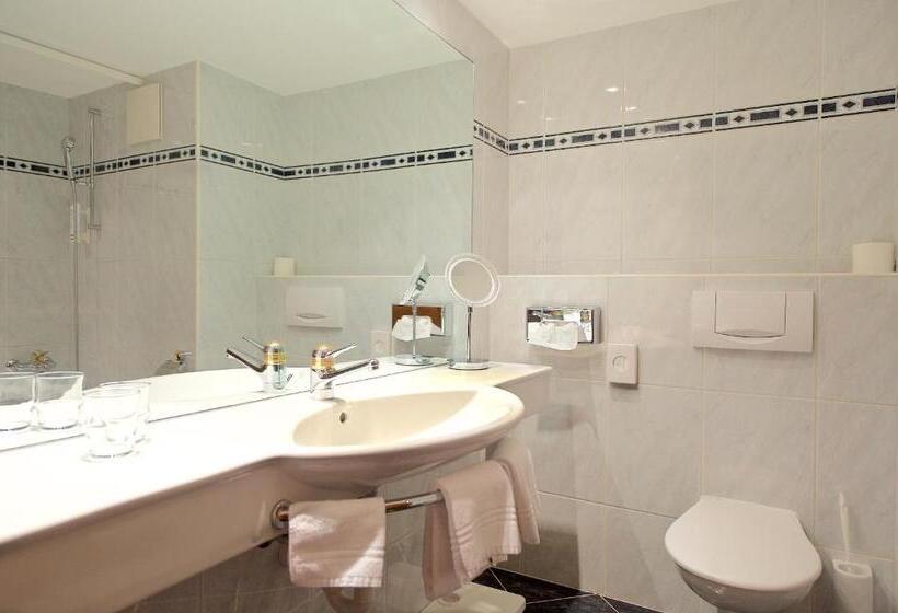 اتاق لوکس با چشم‌انداز, La Couronne Hotel & Spa
