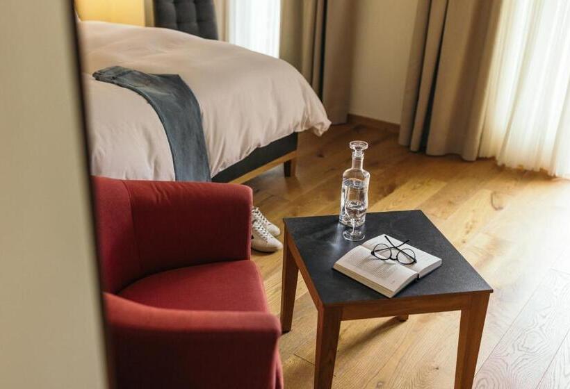 اتاق لوکس با چشم‌انداز, La Couronne Hotel & Spa