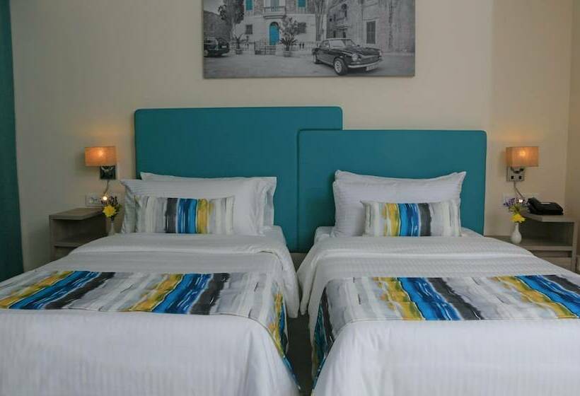اتاق استاندارد با چشم‌انداز استخر, Riviera Spa Resort - Adults Only