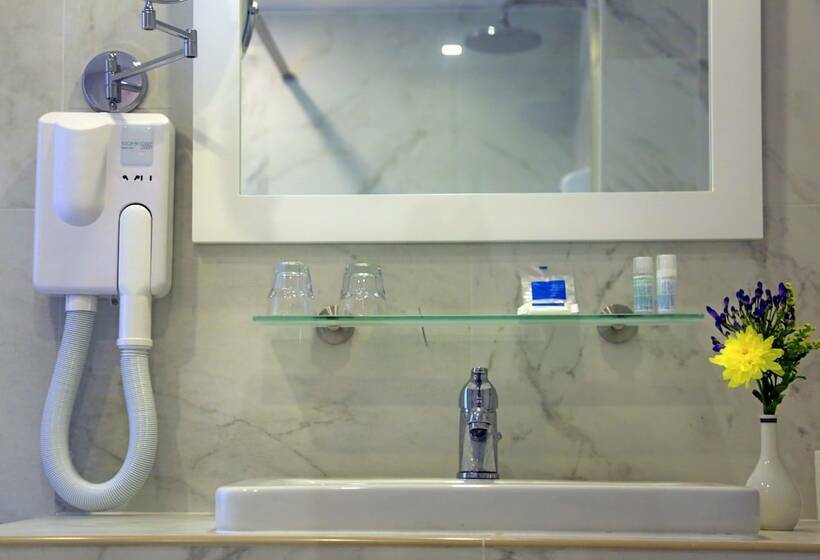 اتاق استاندارد با چشم‌انداز استخر, Riviera Spa Resort - Adults Only