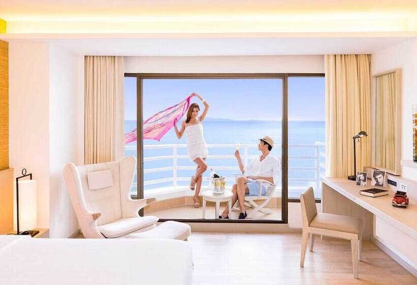 اتاق اجرایی با چشم‌انداز دریا, Pullman Pattaya Hotel G