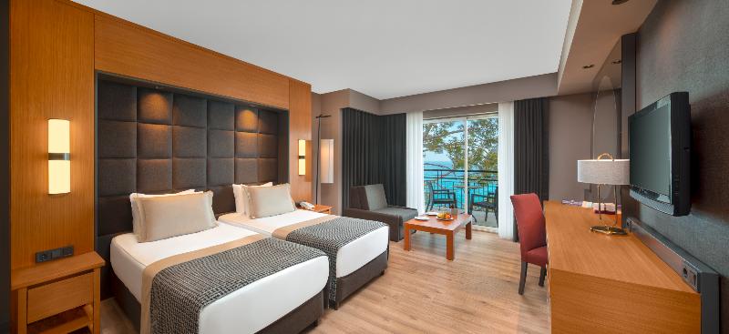 اتاق لوکس با چشم‌انداز دریا, Sunshine Hotel & Residences