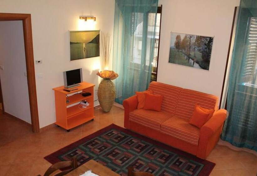 آپارتمان راحتی 1 خوابه, Hola Cathedral House