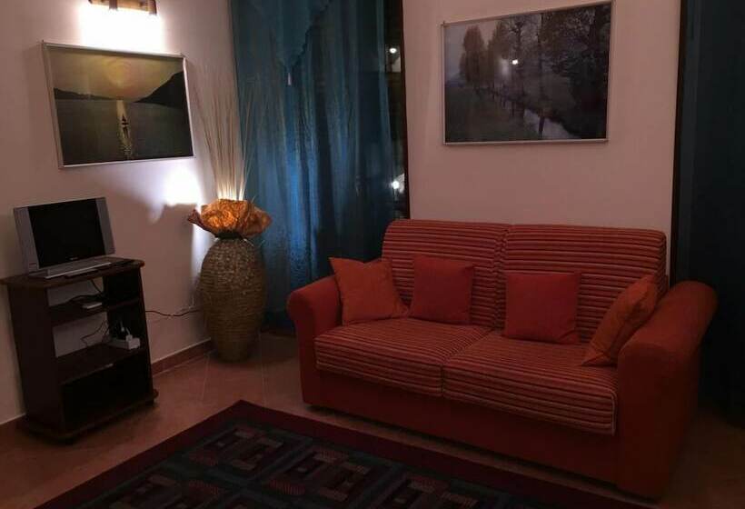 آپارتمان راحتی 1 خوابه, Hola Cathedral House