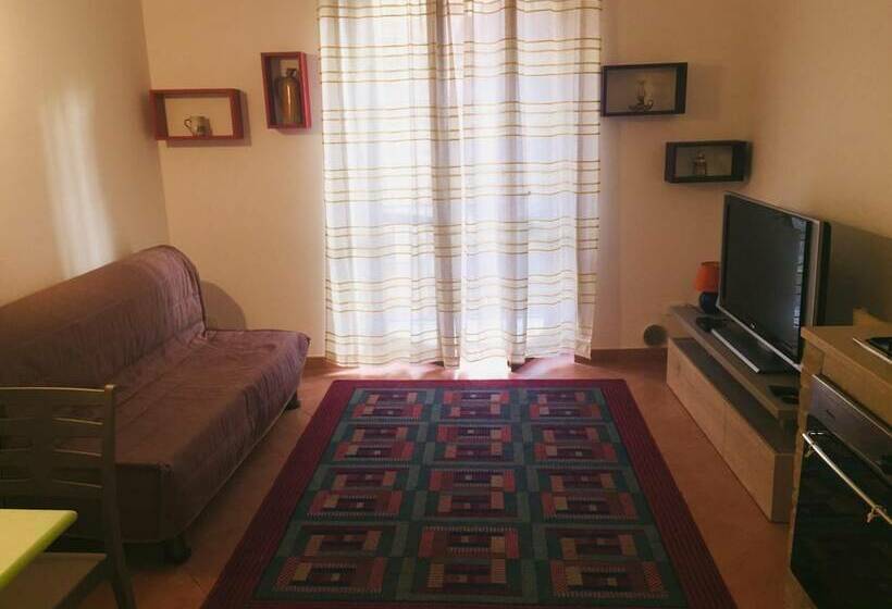 آپارتمان راحتی 1 خوابه, Hola Cathedral House