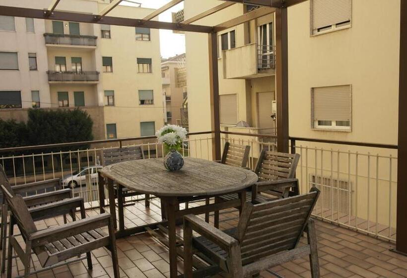 اتاق استاندارد, Rosa Garden B&b
