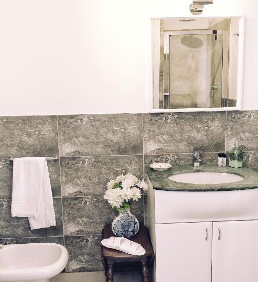اتاق استاندارد, Rosa Garden B&b