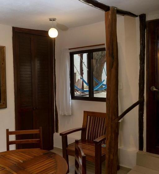 بانگلوی استاندارد, Amar Inn