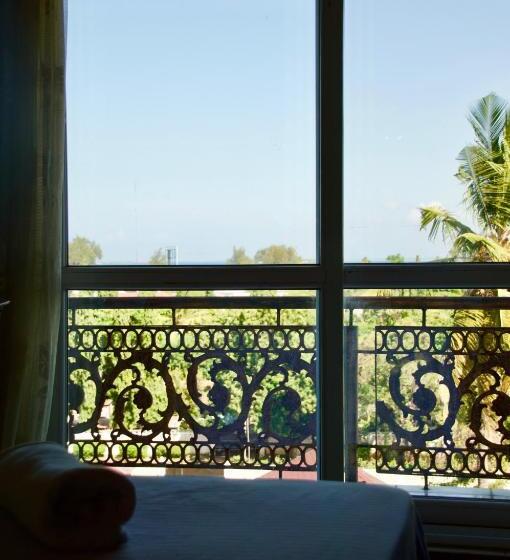 اتاق استاندارد, Pearl At Oyster Bay