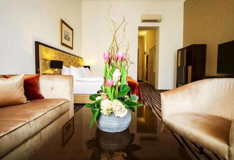 اتاق لوکس, Boutique Hotel Slávia