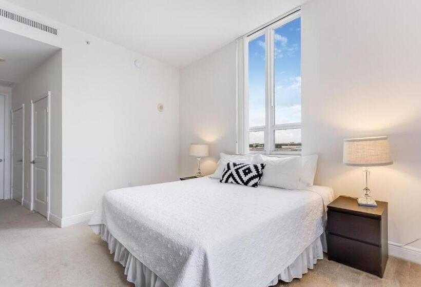 سوییت, Dadeland Towers By Miami Vacations