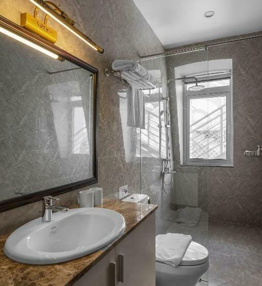 اتاق لوکس با چشم‌انداز شهر, New Life Hotel   Da Lat