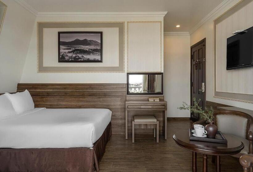 اتاق لوکس با چشم‌انداز شهر, New Life Hotel   Da Lat