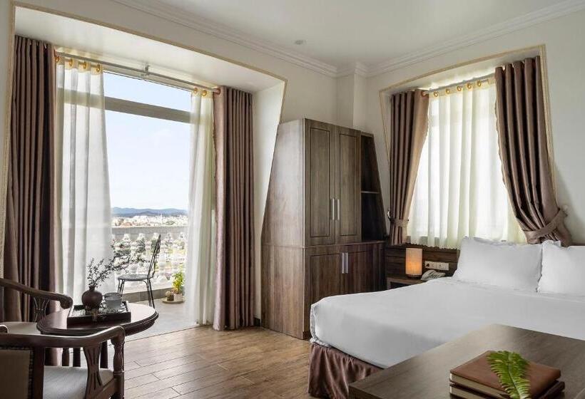 اتاق لوکس با چشم‌انداز شهر, New Life Hotel   Da Lat