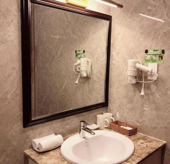 اتاق خانوادگی, New Life Hotel   Da Lat