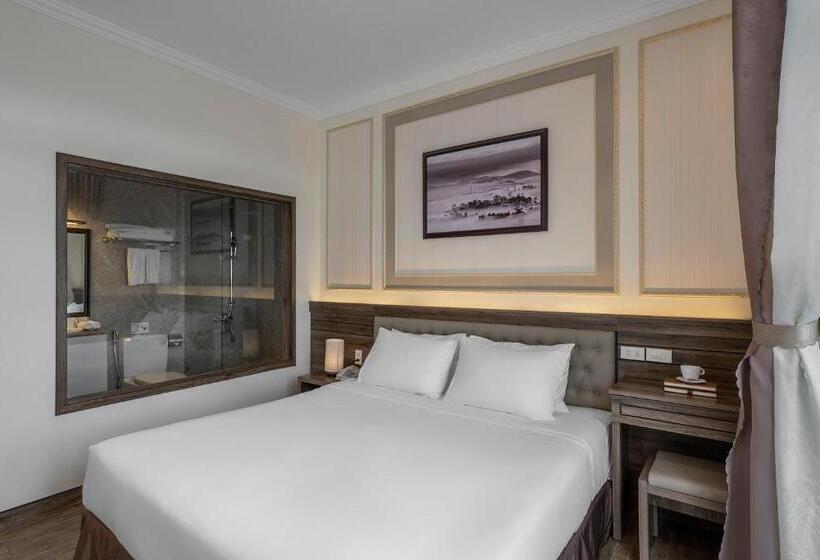 اتاق لوکس با بالکن, New Life Hotel   Da Lat