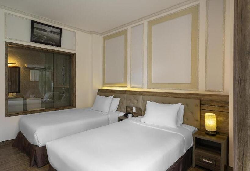 اتاق استاندارد با چشم‌انداز, New Life Hotel   Da Lat