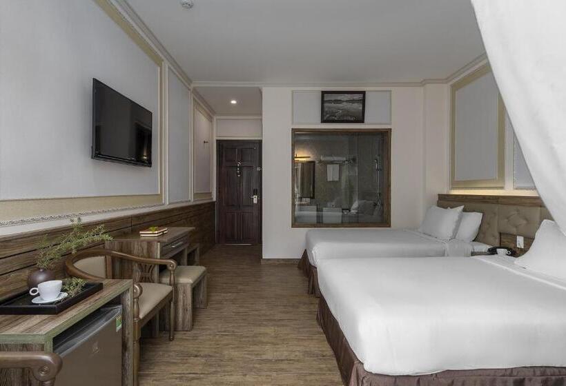 اتاق استاندارد با چشم‌انداز, New Life Hotel   Da Lat