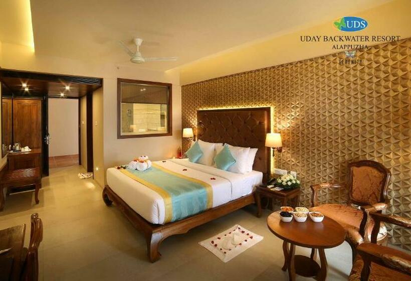 اتاق استاندارد با چشم‌انداز دریاچه, Uday Backwater Resort