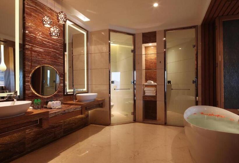 Deluxe Suite Sea View, Huidong Regal Palace Resort