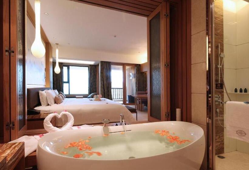 اتاق پرمیوم با چشم‌انداز دریا, Huidong Regal Palace Resort
