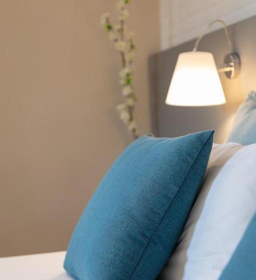 اتاق لوکس با چشم‌انداز دریا, Ampoulos Rooms & Apartments