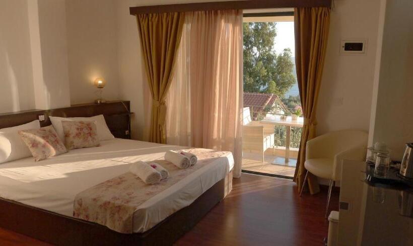 اتاق لوکس با بالکن و چشم‌انداز دریا, Ampoulos Rooms & Apartments