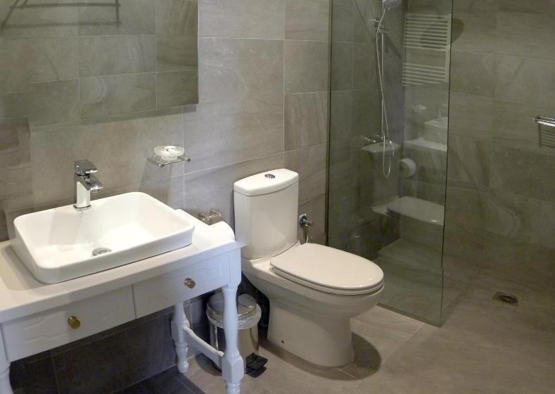 استودیوی لوکس, Ampoulos Rooms & Apartments