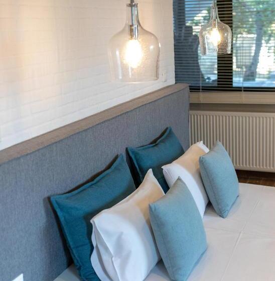 استودیوی لوکس, Ampoulos Rooms & Apartments