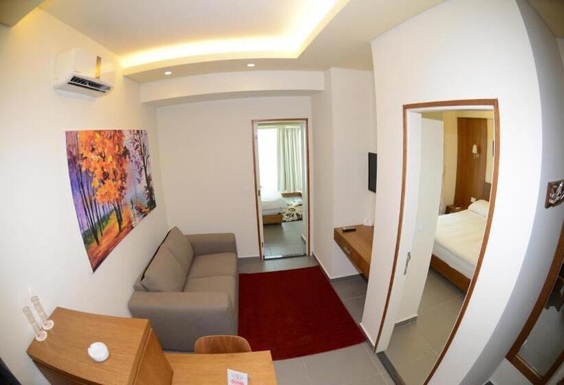 سوییت جونیور با چشم‌انداز دریا, Guias Hotel & Spa