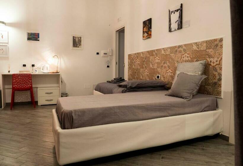 اتاق استاندارد چهار تخته, B&b Cosmoneapolitan