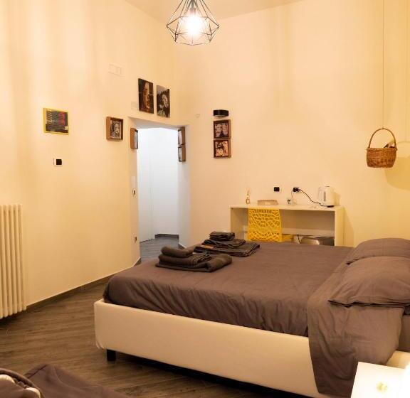 اتاق لوکس, B&b Cosmoneapolitan