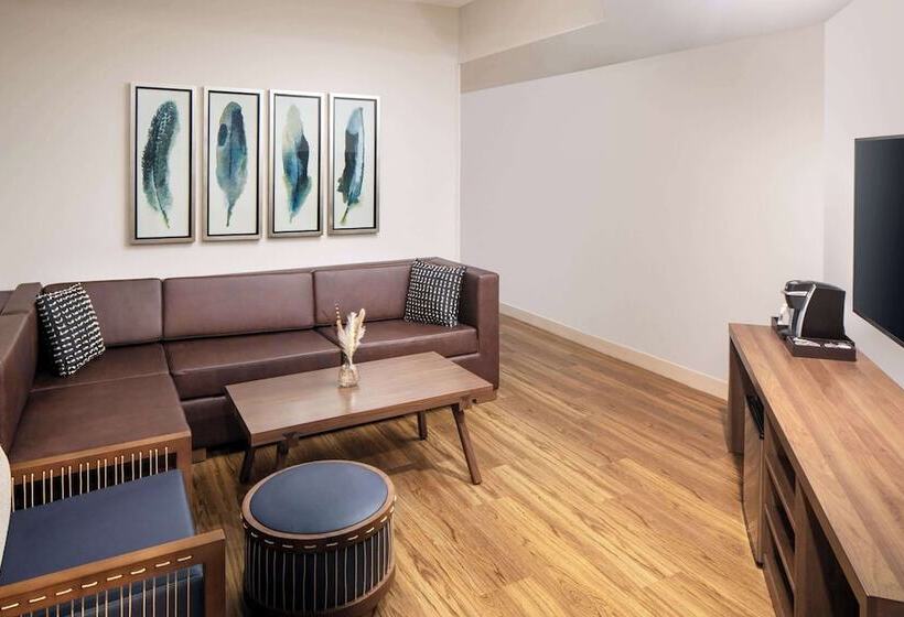 Suite with lake view, Voco Saranac Lake Ny Waterfront, An Ihg