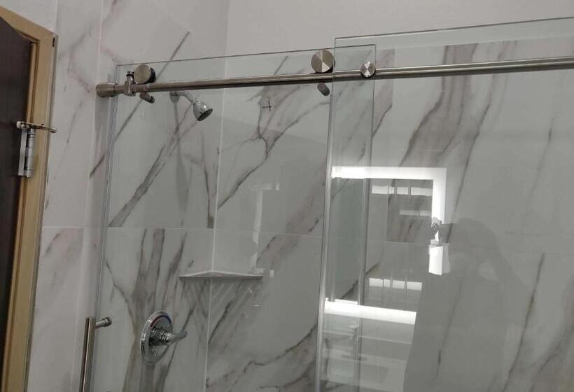 اتاق لوکس, Studio 6 Katy, Tx