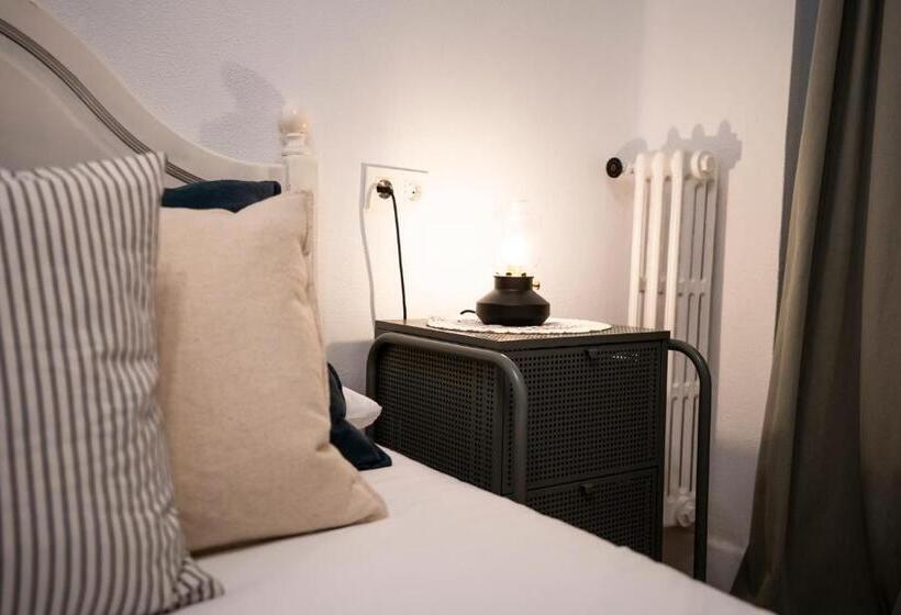 חדר סטנדרט חדר אמבטיה משותף, Hihome Hostel