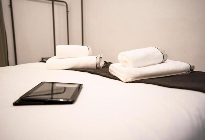 חדר סטנדרט חדר אמבטיה משותף, Hihome Hostel