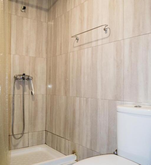اتاق استاندارد یک نفره, El Roble Hotel Restaurante