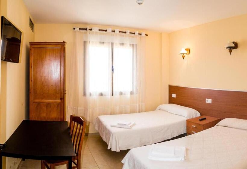 اتاق استاندارد, El Roble Hotel Restaurante