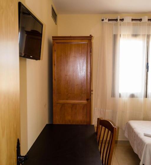 اتاق استاندارد, El Roble Hotel Restaurante