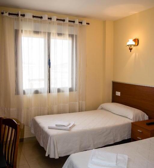 اتاق استاندارد, El Roble Hotel Restaurante