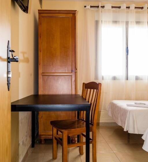 اتاق استاندارد, El Roble Hotel Restaurante