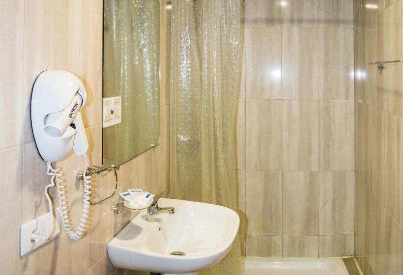 اتاق استاندارد, El Roble Hotel Restaurante