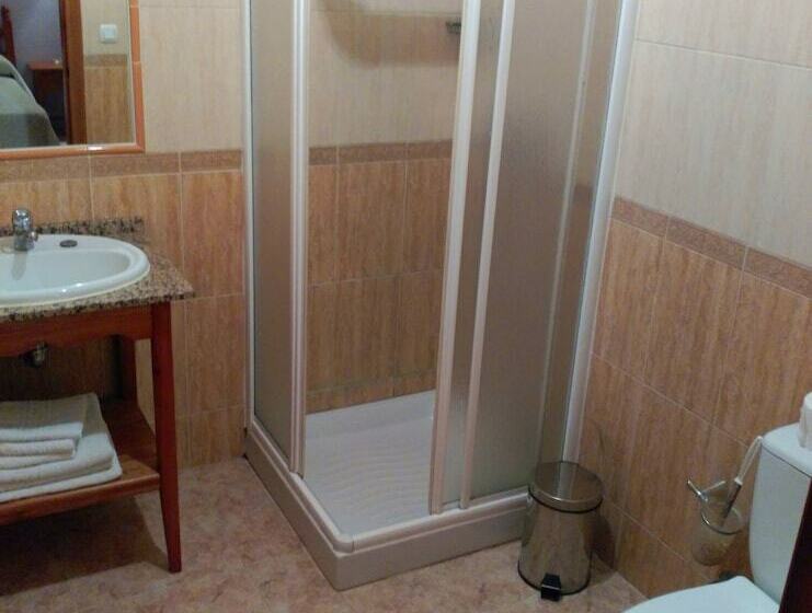 اتاق استاندارد, El Roble Hotel Restaurante