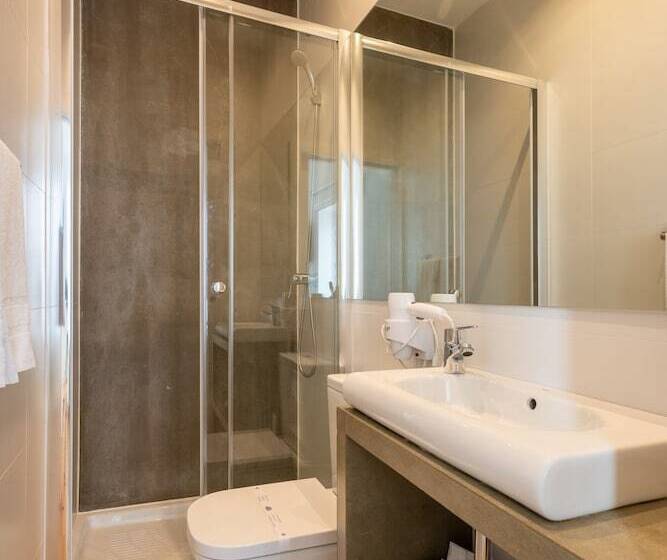 استودیوی استاندارد با چشم‌انداز شهر, Mystay Porto Batalha