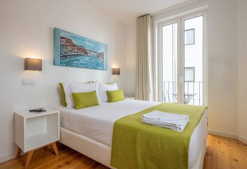 استودیوی استاندارد با چشم‌انداز شهر, Mystay Porto Batalha