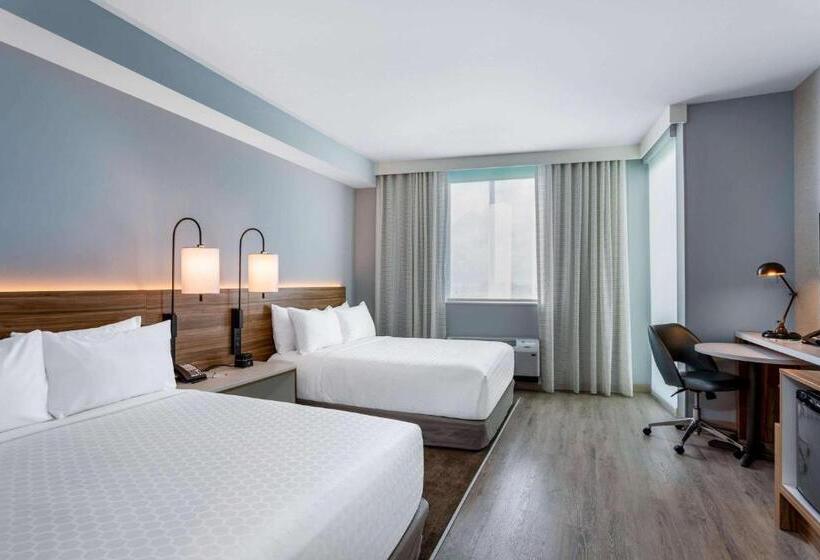 Standard Room, Wyndham Garden Miami International Airport